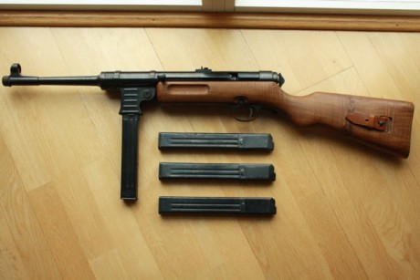 Hola buenas tardes a todos.
Recientemente he adquirido un su fusil Shmeisser MP41 del calibre 9mm está 92