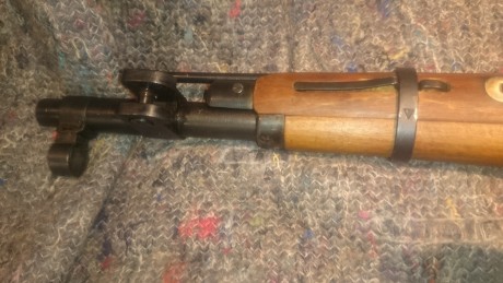 Hola,vendo carabina mosin M44 año 1945 numeracion coincidente,buen estado de pavon y maderas,estriado 10