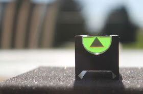En venta ,visor Ser All Open Sight,hecho en USA.
Incluye una montura UTG para desmontaje rapido.
El visor 40