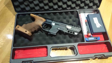 Hola a todos,

Pongo a la venta esta pistola de precisión TESRO TS22-3 en calibre 22LR con apenas disparos 01