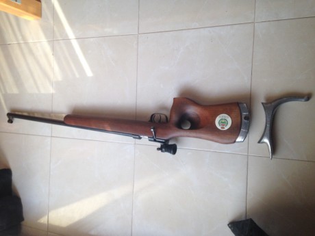 Carabina del 22 para br 50 o carabina match,su peso es de 5 k ,cañon de 70,lleva diopter y está hecho 02