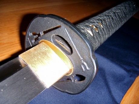 Katana Cold Steel Warrior con hoja de acero al carbono 1055 con BoHi (acanaladura). Totalmente funcional, 10