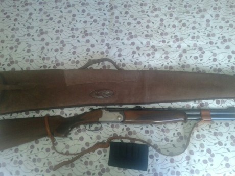 Vendo escopeta Lamber superpuesta, creo es el modelo 272, corta de cañones 47 cm. y menos de un metro 10