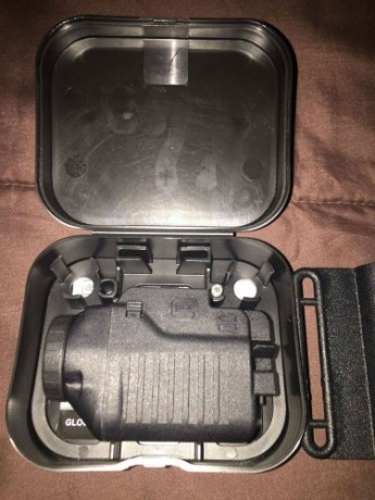 linterna glock gtl 11 mas funda portalinterna glock mas 6 pilas duracell crt 123 y bombilla extra. 105e
se 00