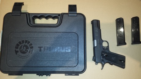Hola vendo mi taurus del 45acp, en perfectisimo estado,solo lleva 150 disparos.
Lo entrego como se ve 00
