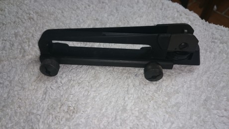 Hola a todos, tengo varios accesorios para AR 15, entre ellos el alza y punto de mira para rail picantiny, 00