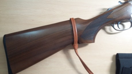 Vendo escopeta Lamber superpuesta, creo es el modelo 272, corta de cañones 47 cm. y menos de un metro 62