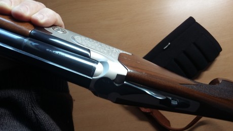 Vendo escopeta Lamber superpuesta, creo es el modelo 272, corta de cañones 47 cm. y menos de un metro 61
