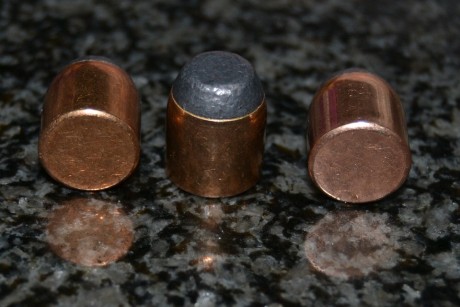 Vendo puntas del calibre 50 AE el peso de las puntas es de 19 gramos cada una. Precio 60 euros 100 admito 01