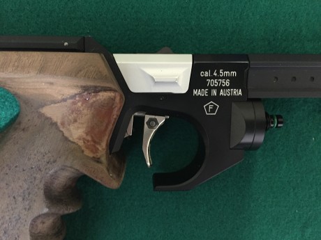 Vendo STEYR LP-1 COMPENSATOR aire.

Contrapeso, dos botellas y posibilidad de instalar miras mas cortas. 01