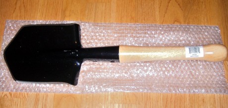 Pala de campo Cold Steel hecha en acero al carbono y extremadamente afilada, utilizada por los Spetznaz 02