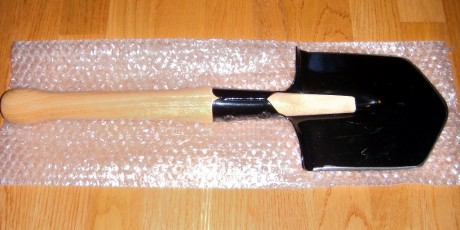 Pala de campo Cold Steel hecha en acero al carbono y extremadamente afilada, utilizada por los Spetznaz 01