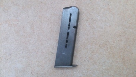 Hola, vendo cargador en excelente estado para la pistola Star BM-BKM del calibre 9mm Parabellum. Está 00