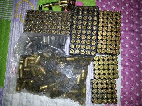 Hola , Vendo 500 vainas 45 acp, 50 euros negociables, estan en Madrid.
 1000 del 38wc. 60 euros.  ( VENDIDAS 00