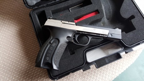Vendo pistola Hammerli xesse 4.5. En perfecto estado. Se incluye 1 cargador, maletín y accesorios originales. 11