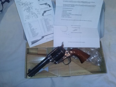 Es un revolver de dos años y es un buen precio debido al poco uso ya que como indico abajo utilizo otro, 00