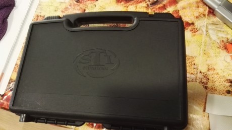 Compañeros, pongo a la venta esta escandalosa STI TARGET MASTER CROMADA DE 6" Y 9 mm,  está prácticamente 20