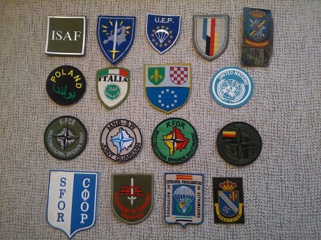 Hola. Vendo la colección de parches militares tanto españoles como extranjeros. En principio quisiera 00