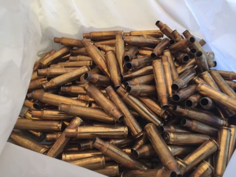 Hola
Vendo 206 vainas 222Rmagnum, marca SAKO, 1 solo uso sin limpiar ni desempistonar, precio 20 euros 00