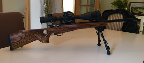 Carabina CZ 455 Thumbole de precision. Cañon pesado. Teleobjetivo ZOs. Ha tirado poquisimo y está NUEVA.
Bipode 00