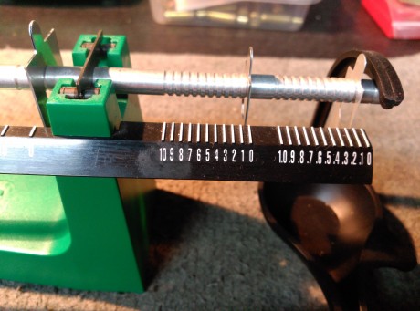 ...Pues eso.

...Vendo bascula RCBS que tiene miles de pesadas en su haber. Pero funciona como el primer 01