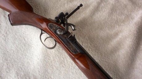 ​Vendo un precioso rifle de avancarga Alexander Henry, calibre 45 y de la marca AMR (Antonio Marcos Ralea)
Se 00