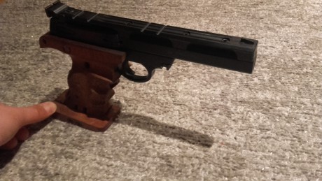Buenas vendo pistola del 22 en perfecto estado soy el segundo propietario ,nada de interrupciones esta 00