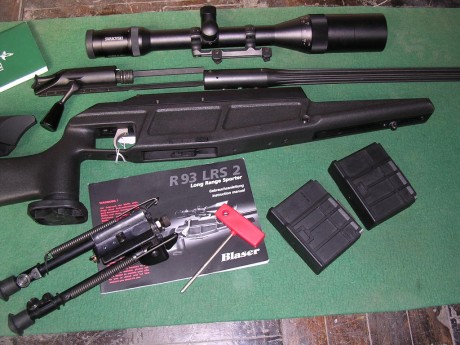 Pues que vendo conjunto de rifle blaser SLR2 en calibre 300wm con cañón ( jagmatch )acanalado de 26" 20