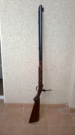 ​Vendo un precioso rifle de avancarga Alexander Henry, calibre 45 y de la marca AMR (Antonio Marcos Ralea)
Se 40