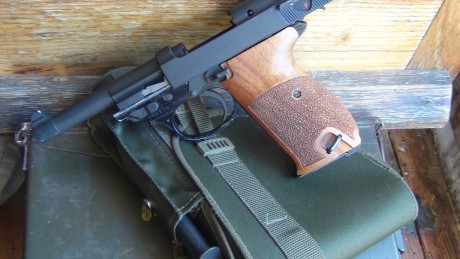 Buenas por no usar y tener que renovar licencia próximamente vendo esta walther p1 , si no me equivoco 01