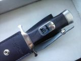 No se meter fotos, puedo poner un link, es original con certificicado de autenticidad,

https://www.milanuncios.com/armas-de-coleccion/cuchillo-gil-hibben-united-cutlery-175807927.htm

interesados 31
