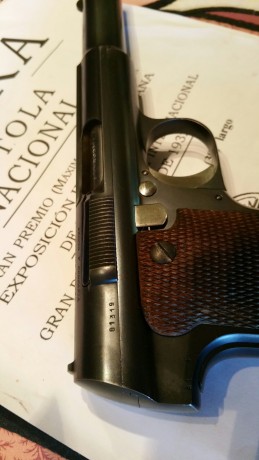 Hola Compañeros.
YA QUE ES LA ULTIMA PISTOLA QUE ME QUEDA REBAJO A 580€.
Es para vender el armero. 
Por 61