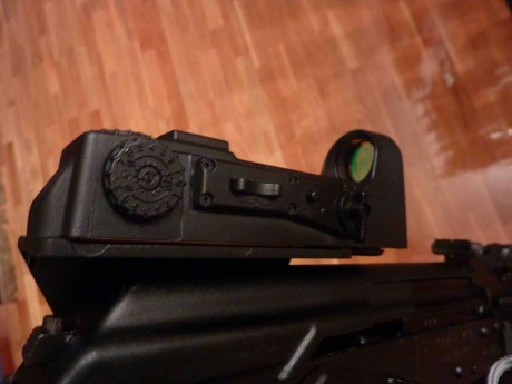 Hola a todos,

Pongo a la venta un verdadero capricho.  Se trata de una escopeta Saiga AK en calibre 410 11