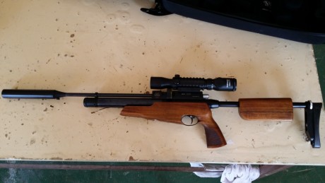 Pues eso que pongo a la venta mi Air Arms del 5.5 modelo TDR con su estuche maletin y el cargador de 10 02