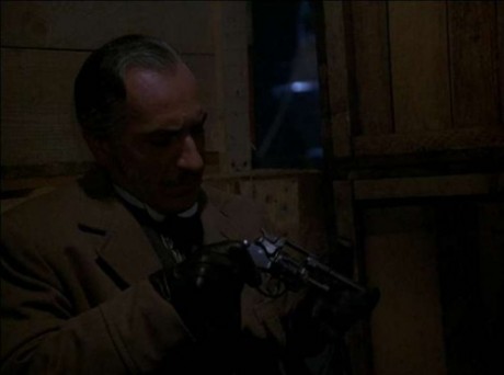Compañeros,

En vista de las ganas de algunos (Elcafe, Wilcow, Vrakk, etc) por adivinar armas de películas 130