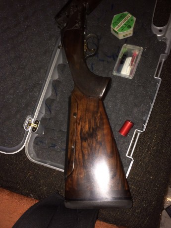 Se vende escopeta superpuesta Browning Ultra XT en muy estado. Cañones de 76 cms, 2 y 1 estrellas fijas. 00