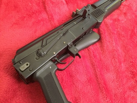 Buenas, he decidido poner en venta esta pequeña joyita que tengo cogiendo polvo. Se trata de un AK-103 22