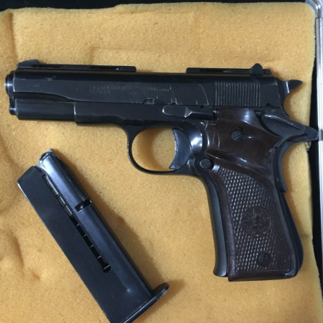 Se vende Pistola LLAMA modelo ESPECIAL de calibre 22 y guiada en F, estado perfecto.
Precio 150 € 00