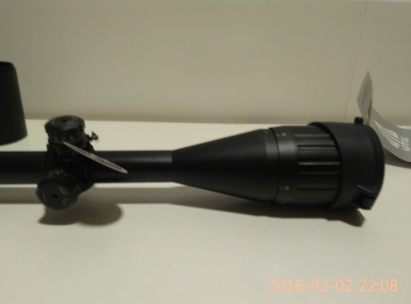 Visor leapers comprado en armería española hace 4 meses, con factura. 

4-16x50 AOIEW

Reticula Mil-Dot
Paralaje 120