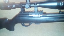 Se vende carabina semiautomatica remington 597 con carril , bocacha , bipode , cargador de 10 disparos 00