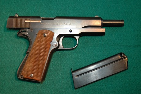 Tauler modelo V, military and police.

Calibre 9largo.

Pistola de colección, todas las piezas con la 02