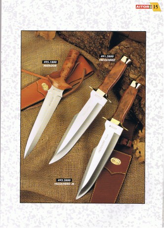 Saludos a los foreros,pues esta tarde fui a la armeria a comprar unos cartuchos y vi este cuchillo y cuando 70