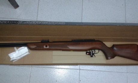 Hola,
Vendo carabina gamo cfx royal 4.5, comprada en armeria Eizmendi de Villabona en septiembre 2015. 01