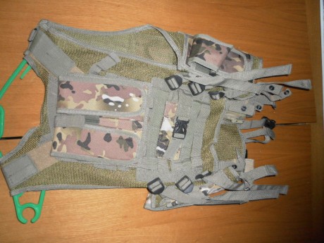 vendo chaleco tactico para air soft o lo que uno quiera. es totalmente nuevo , sin uso lleva colgado en 01