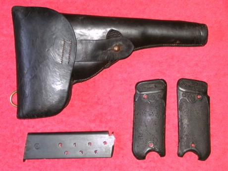 Hola a todos, pongo a la venta conjunto de complementos de Campogiro 1913 -16 compuesto por: funda de 01