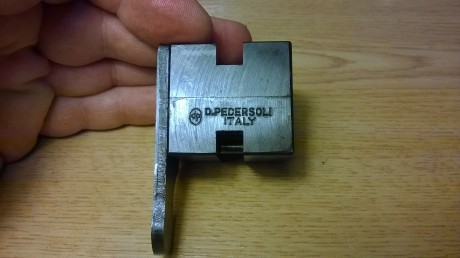Hola amigos:
Vendo turquesa Pedersoli USA 307-362 de doble cavidad esférica, calibre .362 sin apenas uso.
Precio 02