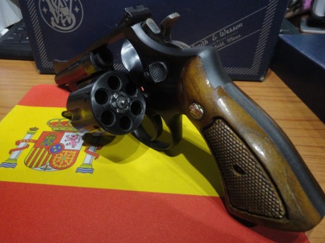 Se vende revolver Smith Wesson de 4 pulgadas, Highway Patrolman, (mod 28), estado muy bueno apenas ha 01