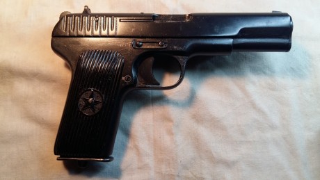 Vendo pistola Tokaret calibre 7,62 inutilizada por fresado en recamara para poner en Libro de Coleccionista 01