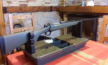 Vendo rifle de cerrojo en calibre 300 w mag.
Marca Bergara...modelo B14 hunter.
Culata color verde sintetica.
Cañon 02