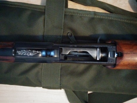 Vendo Browning Double auto, cañon de 66cm con choke fijo de 3*.En bastante buen estado.El pasamanos tenia 01